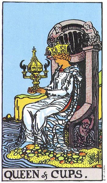 Queen of Cups (Ratu Piala)